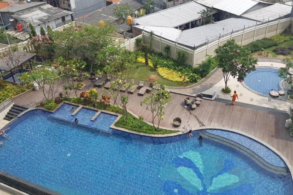 1 Bedroom Apartment Near Central Park Mall Jakarta Buitenkant foto